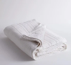 ¡NUEVO CON ETIQUETAS! ¡Colcha blanca de algodón orgánico Quince! Talla ¡Completo/Reina! (511) - Imagen 1 de 12