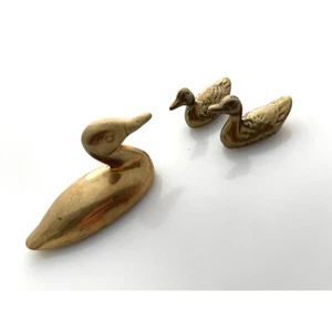 3 Vintage  Solid Brass Ducks - Mom  2 babies- great condition - Picture 1 of 5
