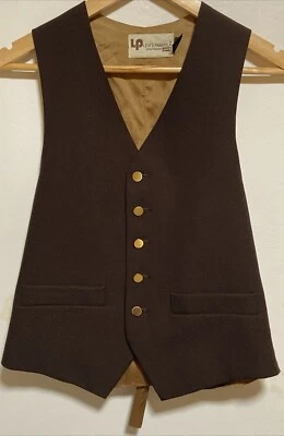 Chaleco Vintage Panatela LEVI’S Corte Occidental Marrón Oscuro Con 5 Botones Color Dorado. Foto 1 de 4