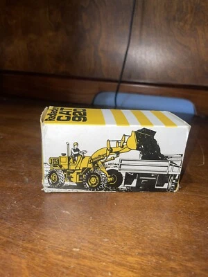 Caterpillar 920 Wheel Loader 1:50 Scale Radlader  Gescha Conrad - Image 1 of 4