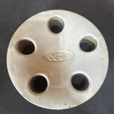 1999 2000 2001 2002 2003 FORD WINDSTAR SILVER CENTER CAP XF221A096EC E2 - Image 1 of 4