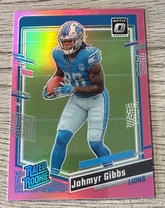 2023 Panini Donruss Optic - Rated Rookie Jahmyr Gibbs #236 Pink Prizm (RC) - Foto 1 di 2