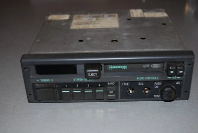 Autoradio Radio-Cassette Ford Sound 2000 Knöpfe fehlen ungeprüft für Oldtimer - Bild 1 von 2