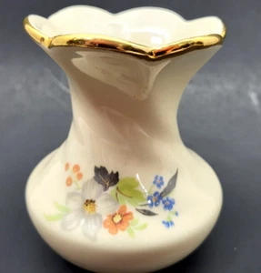 4 3/8" Small Marco Pottery Vase Flower Motif with Gold-Tone Trim (Z28C) - Picture 1 of 7