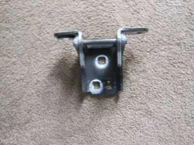 02 03 04 05 06 07 Jeep Liberty bisagra puerta delantera 2002 2003 2004 2005 2006 2007 Foto 1 de 4