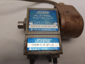 VICKERS FLUI-TROL MINIATURE VALVE DG4M4-32A-20-JA and dm8m-3-15-30-ja valve - Picture 1 of 7