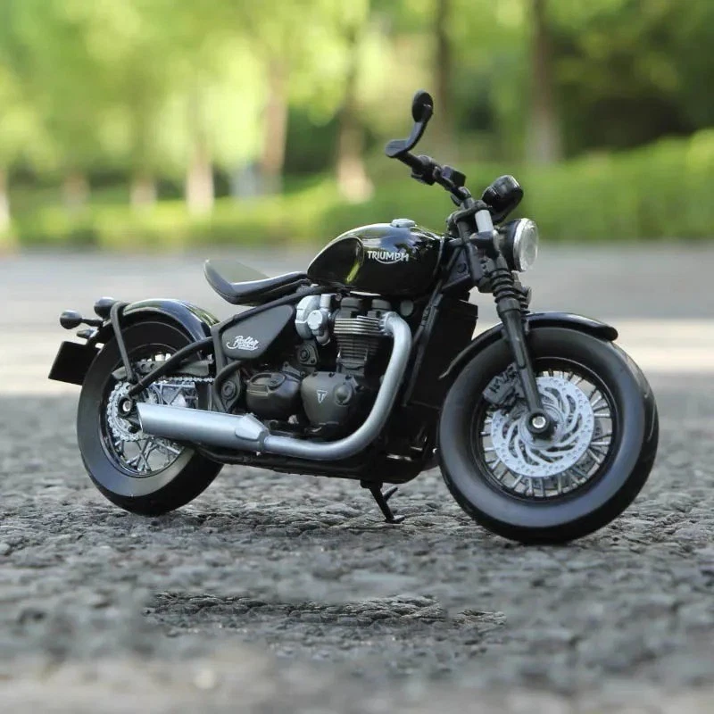 Modelo de motocicleta de aleación de simulación 1:12 Triumph Bonneville Bobber coleccionable Foto 1 de 4