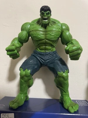 Hulk Smash N' Stomp Talking Action Figure LightUp Eyes Hasbro 2008 Marvel Works - Immagine 1 di 4