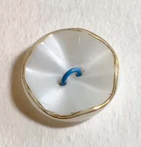 Botón de vidrio satinado blanco, coser, borde con volantes, brillo dorado, NBS pequeño - Imagen 1 de 2
