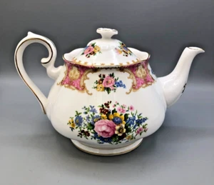 Lady Carlyle by Royal Albert fine bone China Tea Pot, England, 6 cup - Picture 1 of 7