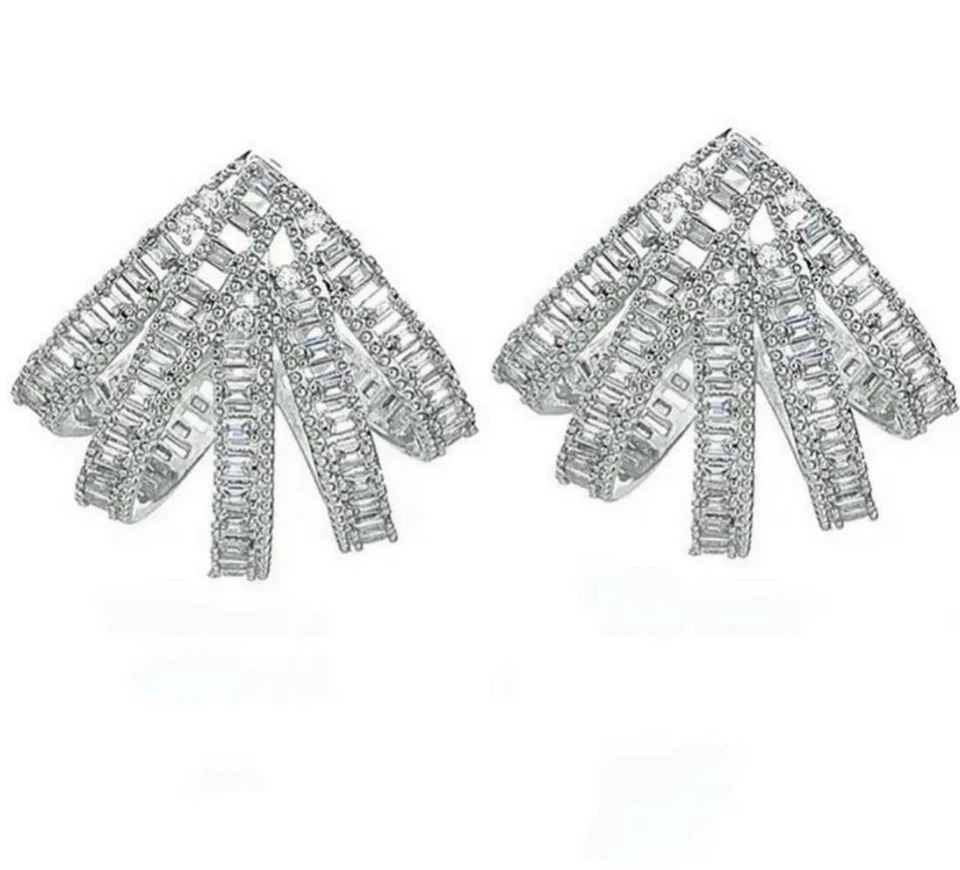 Pendientes para mujer enchapados en oro blanco con garra hechos con cristal de Swarovski joyería nupcial Foto 1 de 4