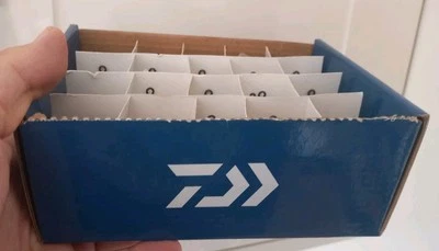 Lote de trabajo alimentador de extremo abierto cuadrado Daiwa N'Zon - pequeño - 30 g Foto 1 de 4