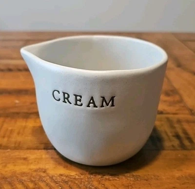 Crema y servilletas Hearth & Hand Magnolia soporte gres excelente estado. Foto 1 de 4