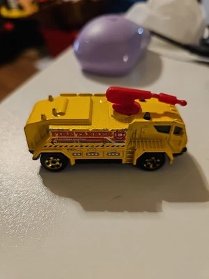 MATCHBOX Loose Airport Fire Tanker (Yellow Version) 1:64 - Image 1 of 4