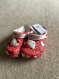 Girl's Sandals Crocs Hello Kitty Classic Clog.size J1 - Picture 1 of 5