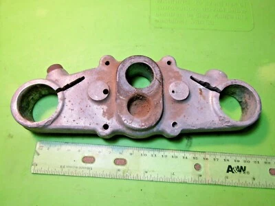 Suporte inferior Montesa Cappra 414 VG árvore tripla p/n MA 502052 66M 1981-1982 - Imagem 1 de 4