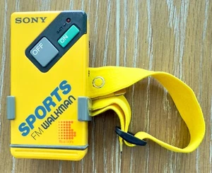 Sony Sports FM Walkman with armband - Picture 1 of 4