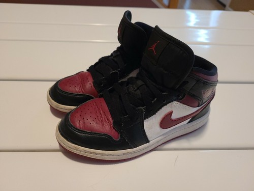 Nike Air Jordan 1 Mid Red Maroon Toe {640734 066} Youth taglia 13 5C