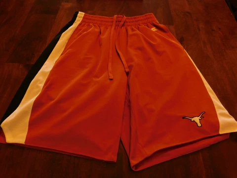 University of Texas Shorts by Colosseum Size Large (34-36) Orange Cover