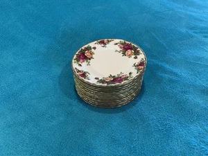 Lot of 12 Royal Albert OLD COUNTRY ROSES 6 1/4" Bread Desert Plates - Picture 1 of 3