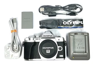 **898 shots** Olympus OM-D E-M10 Mark III S Camera Body Near Mint/Boxed - Picture 1 of 13
