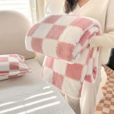 1 Piece Soft and Comfortable Blanket Nap Blanket Suitable for Sofa Bed Sofa  - Image 1 of 4