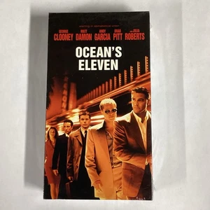 Ocean's Eleven 2001 VHS Tape Warner Brothers, Brad Pitt, Matt Damon New Sealed - Picture 1 of 2