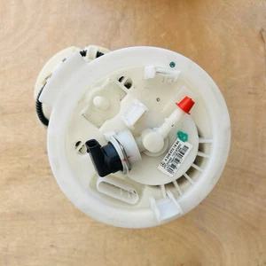 Genuine Mercedes OEM W176 A45 fuel pump in tank low pressure A2464701694 - Picture 1 of 5