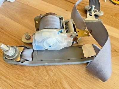 Cinturón de seguridad para pasajero delantero Honda Civic 1996-2000 gris OEM D45 Foto 1 de 3