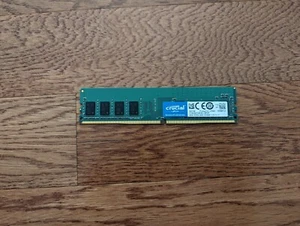 Crucial CT4G4DFS824A 4GB DDR4 RAM 2400 MHz CL17 Desktop Memory - Green/Black - Picture 1 of 3