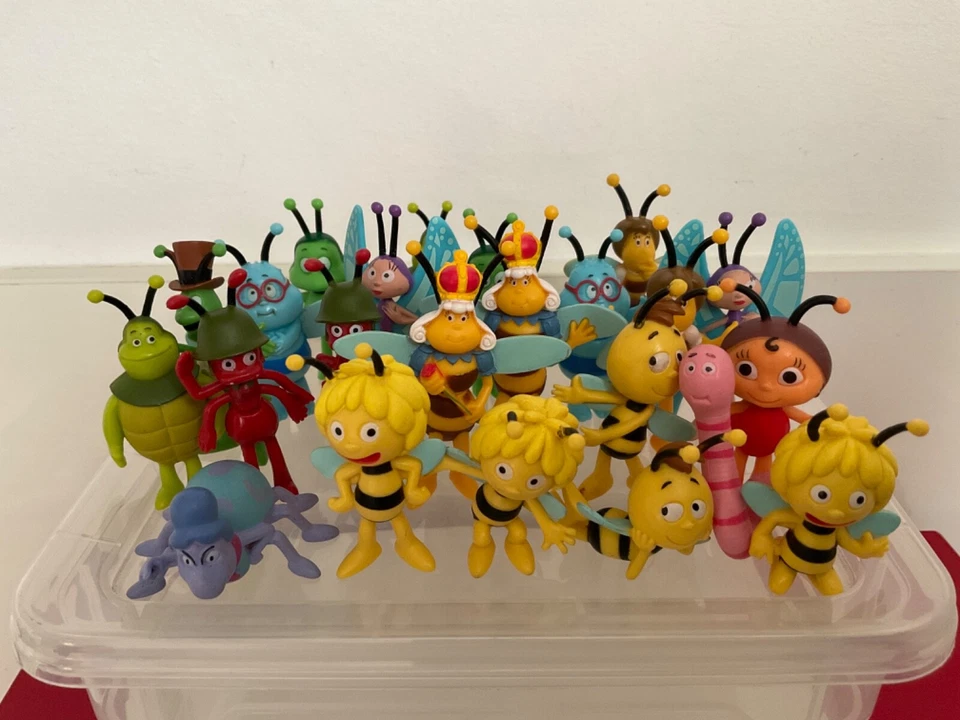 Bee Maya Maya Figurine Selection Willi Kassandra Flip Queen Beetle Spider Ben - Image 1 of 1