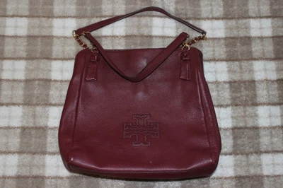 Bolso de hombro Tory Burch Harper de cuero de vino borgoña cadena holgada Foto 1 de 4