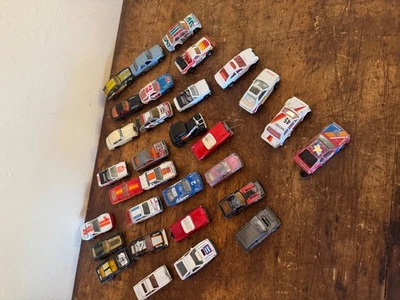 Lote Mixto De 29 Coches De Carreras Matchbox Años 70 Años 80 De Colección Foto 1 de 4