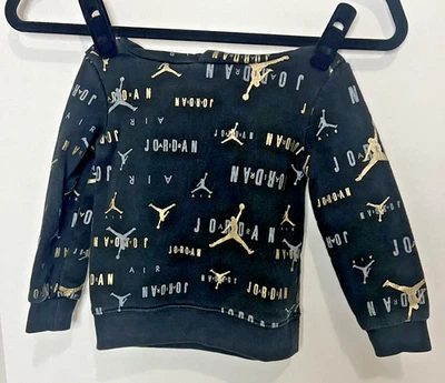 Sudadera pulóver con capucha estampada negra Air Jordan 2T para niños pequeños Foto 1 de 4