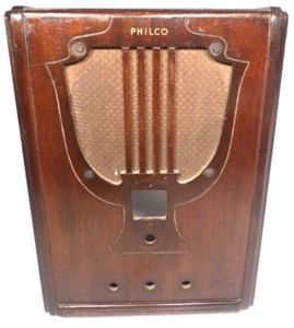 LÁPIDA PHILCO 66 de colección: carcasa de madera 16 y 1/2". X. 13" X. 9" y paño parrilla - Imagen 1 de 6