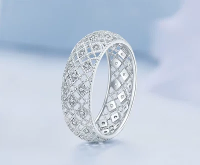 Anillo hueco exquisito diseño pavé platino plata de ley 925 Foto 1 de 4