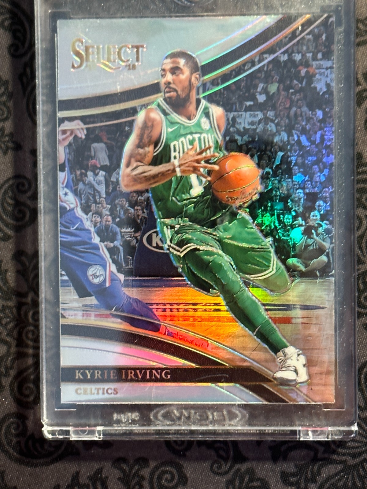 2017-18 SELECT KYRIE IRVING COURTSIDE SILVER PRIZM CARD SP