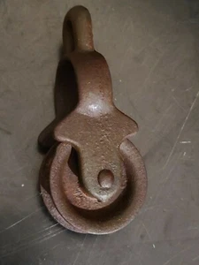 Antique Vintage Small Metal Pulley Industrial Cast Iron Bracket 2" Diameter - Picture 1 of 6