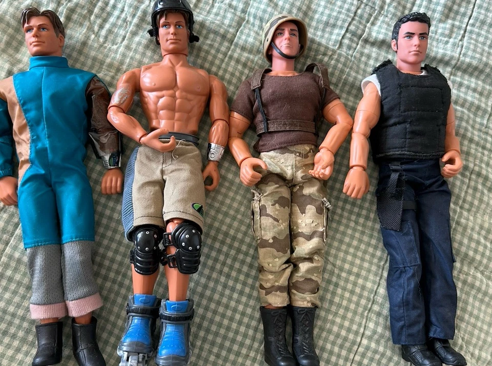 "Colección de 4 figuras de acción articuladas de acero vintage de 12"" de GI Joe y Max" Foto 1 de 4