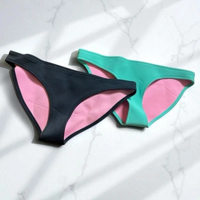 Pantalones de bikini de neopreno turquesa negro triángulo paquete mediano  Foto 1 de 2