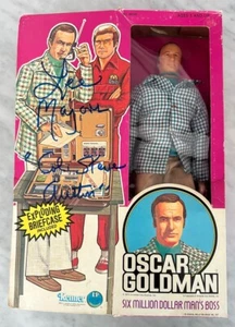 LEE MAJORS AUTÓGRAFO FIRMADO 1973 SIX MILLION DOLLAR MAN OSCAR GOLDMAN MUÑECA JSA - Imagen 1 de 4