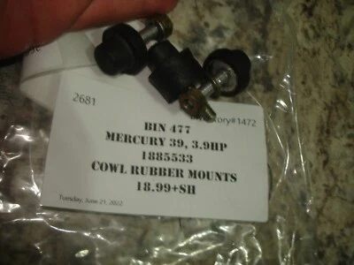 Mercury 39 3.9hp Capucha Goma Montajes Barco Motor Parte SN 1885533 Bin 477  Foto 1 de 2