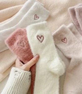 Women's Cozy Fluffy Socks Fuzzy Socks Plush Socks 5 Pairs - Picture 1 of 2