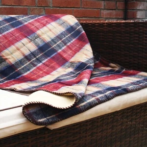 CELTIC WEAVERS / SAMUEL LAMONT, RED TWEED IRISH LAP  BLANKET, 28" x 39", NEW - Picture 1 of 7