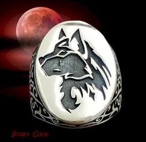 Anello Uomo Argento Goffrato Silhouette Luna Lupo Nuovo - Foto 1 di 2