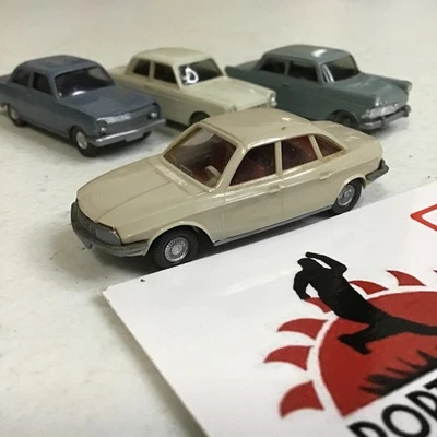 WIKING #128 BLANCO HUESO AÑOS 80 NSU RO 80 SEDÁN DE CUATRO PUERTAS HO 1:87 ALEMANIA Foto 1 de 4