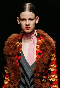 Bufanda delgada de seda rosa Prada F/W 2014 Runway ~nueva con etiquetas~ - Imagen 1 de 10