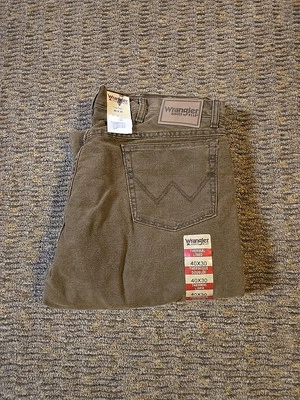 New Men’s Wrangler Rugged Wear Insulated Dark Khaki Brown Jeans 40x30 — 第 1/4 张图片