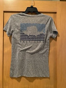 Salt Life Women’s V-Neck Heather Gray Salin Flag T-Shirt Short Sleeves NWT M - Picture 1 of 4