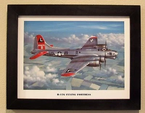 Schwarz gerahmter Druck (12" x 16") eines B-17G Flying Fortress Flugzeugs über Deutschland - Bild 1 von 1